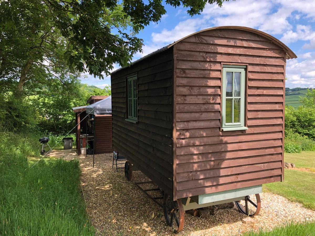 The Shepherds Hut At The Shippen, Tiphayes Honiton Εξωτερικό φωτογραφία