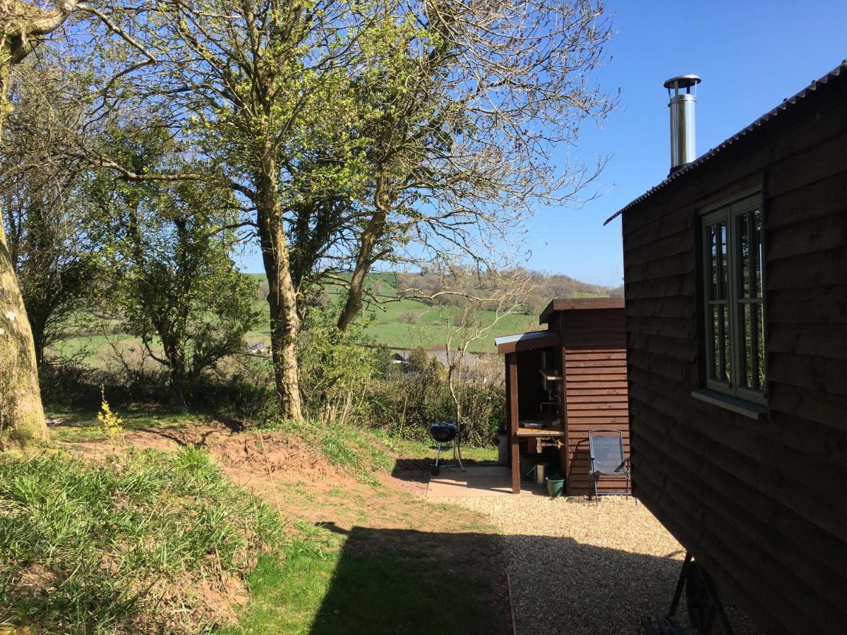 The Shepherds Hut At The Shippen, Tiphayes Honiton Εξωτερικό φωτογραφία
